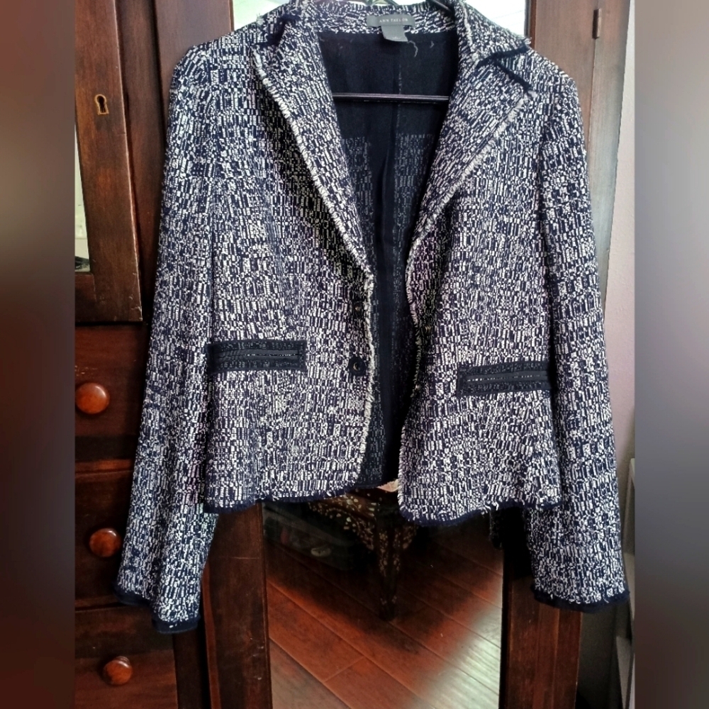 Anne Taylor Women's Black and White Tweed Jacket_Small